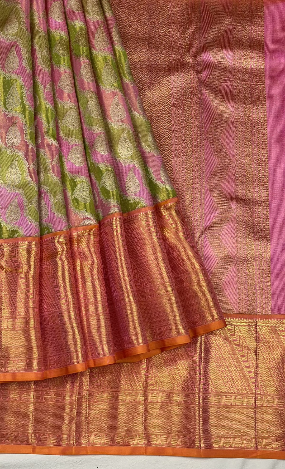 Dual Toned Kanjeevaram Silk Tissue Saree