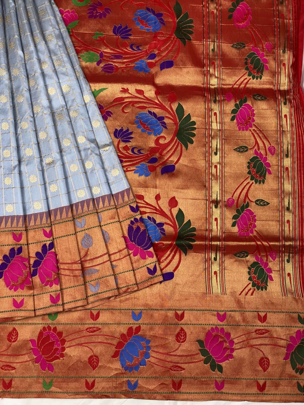 Graceful Grey Paithani Silk Saree 