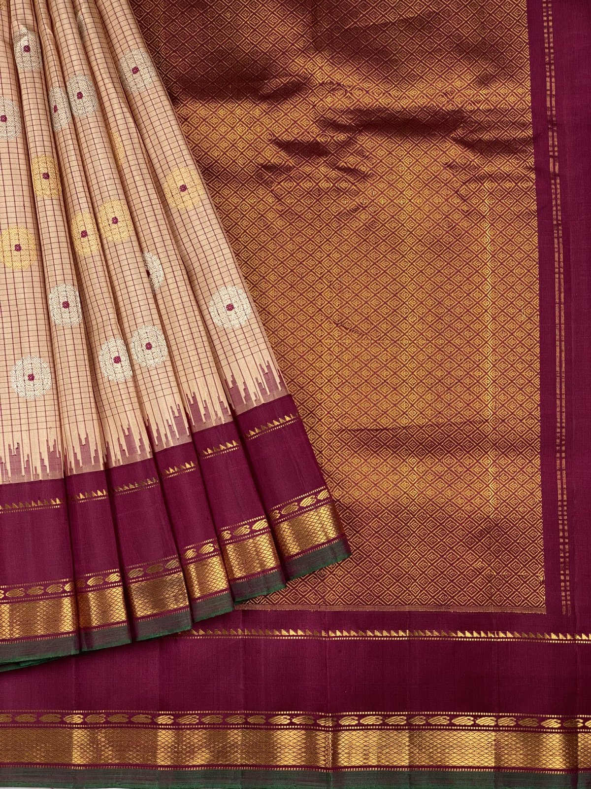 Gadwal  peach  silk saree